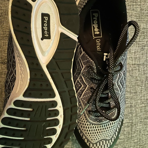 Propet Black and White Athletic Shoes - Picture 3 of 4